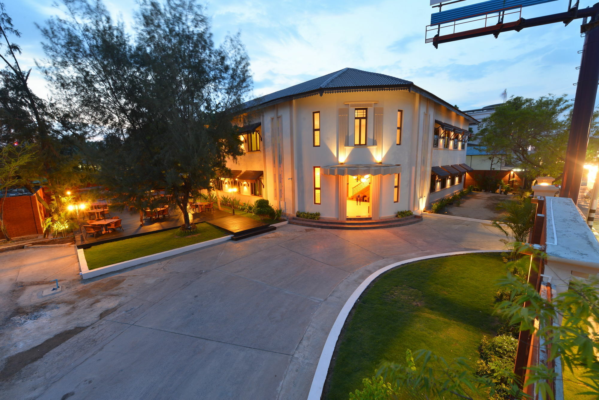 Hotel Amazing Mandalay Exterior foto